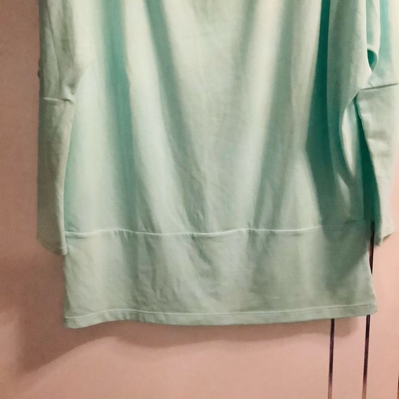 Lucy  Mint Green Large Long Sleeved T Shirt NWOT - Picture 3 of 6